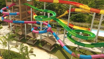 Escape Tunnel and Pira-Chute Seven Seas Waterpark June 2017 Update Project LUPAD 1