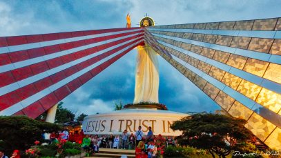 Hundreds of Thousands of Devotees Flock at 2018 Feast of the Divine Mercy Copyright to Project LUPAD JPG 2