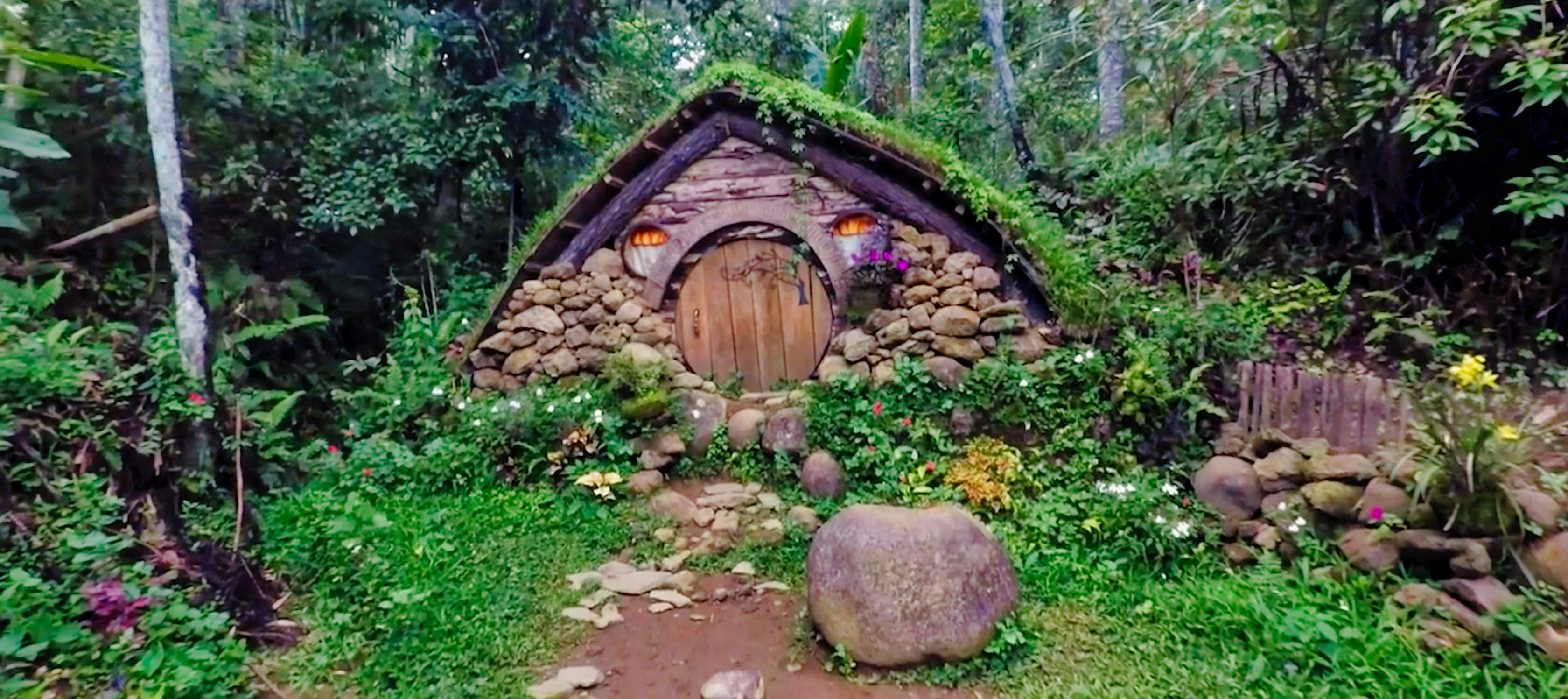 Video Hobbit House In The Philippines