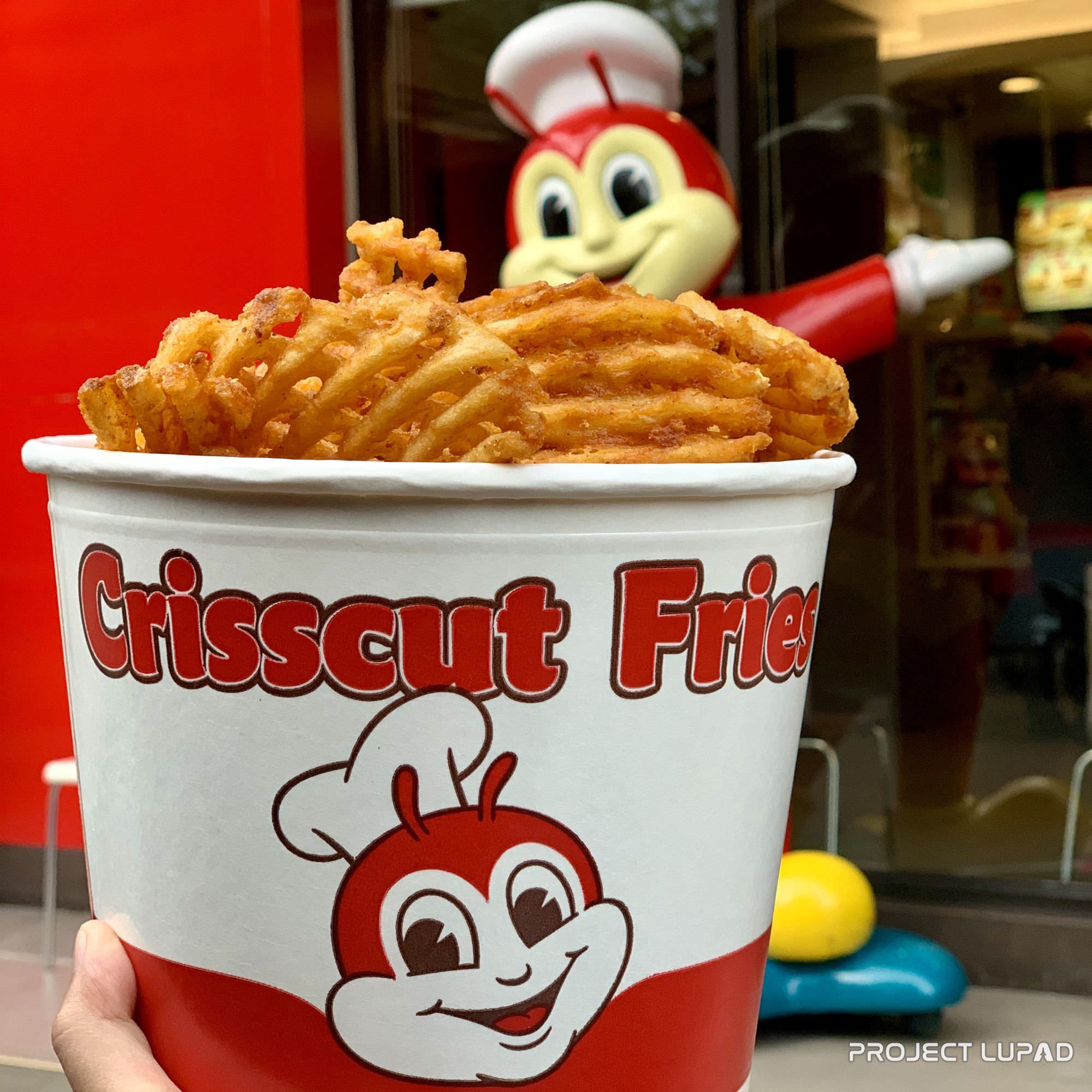 Jollibee Crisscut Fries Now Available in Buckets, Comes with Two Dips