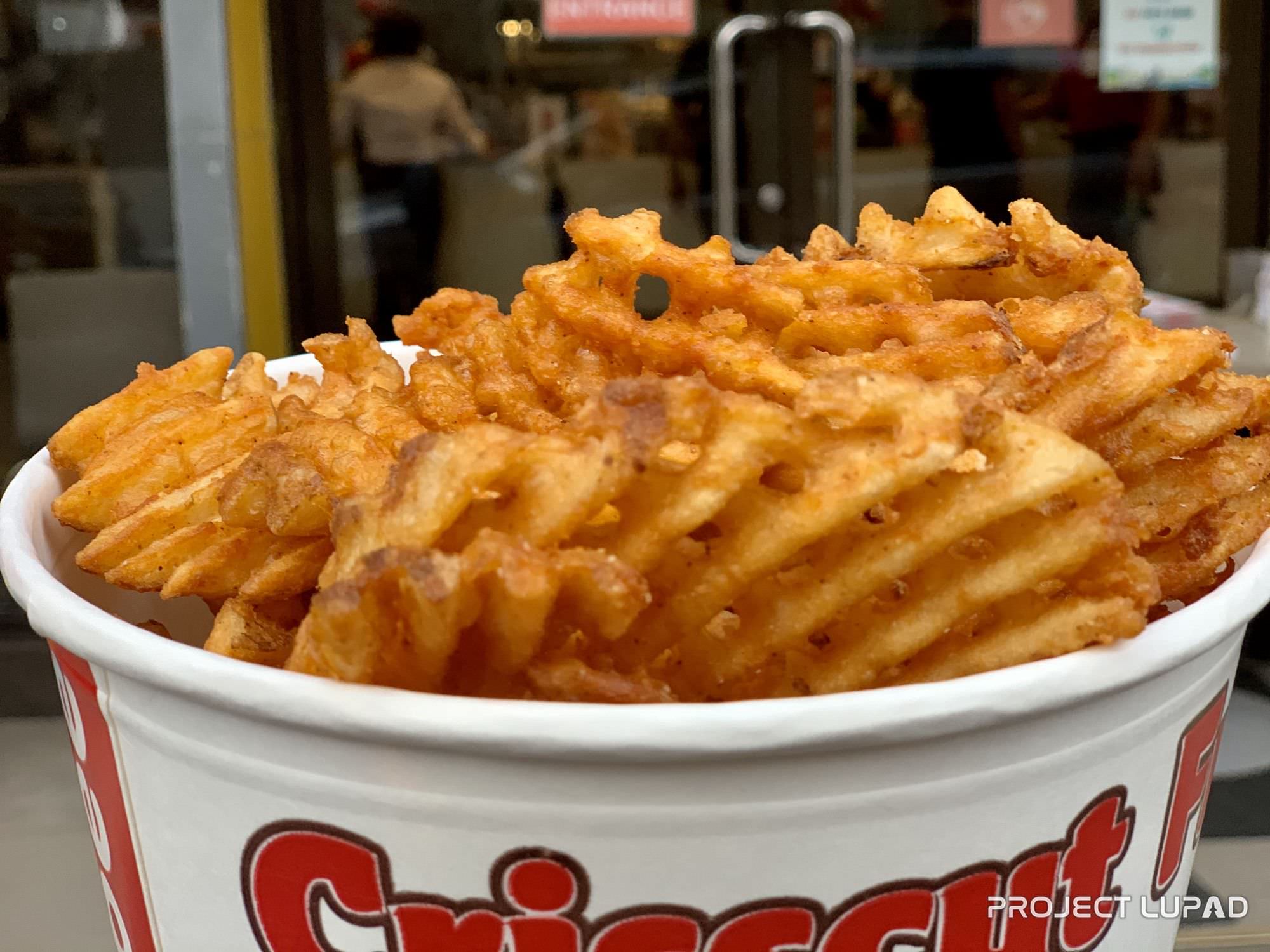 Jollibee Crisscut Fries Now Available in Buckets, Comes with Two Dips