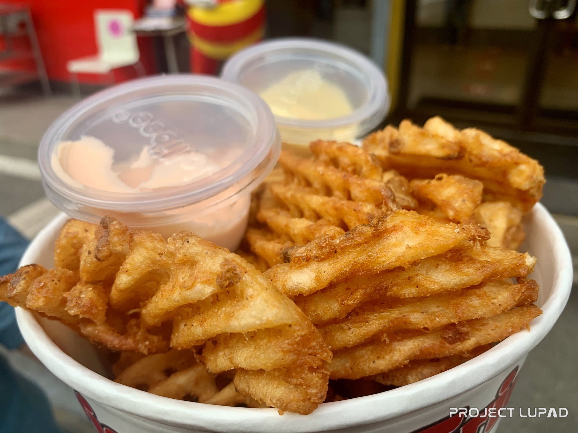 Jollibee Crisscut Fries Now Available in Buckets, Comes with Two Dips