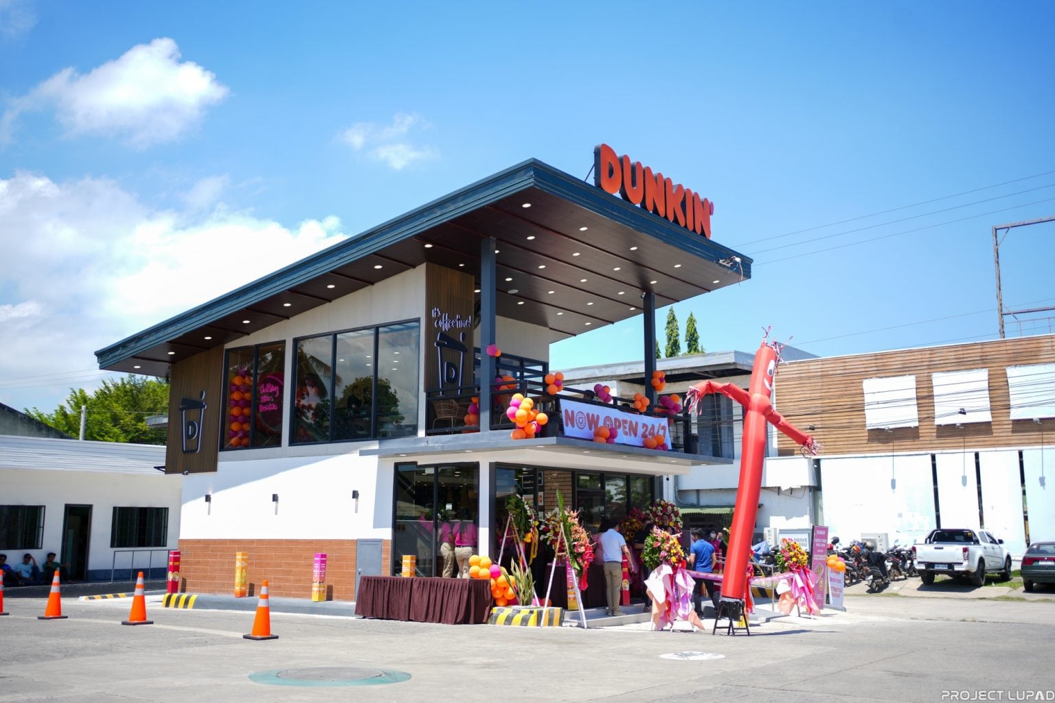 The first Dunkin’ Drive-Thru in Northern Mindanao at Gusa, Cagayan de Oro