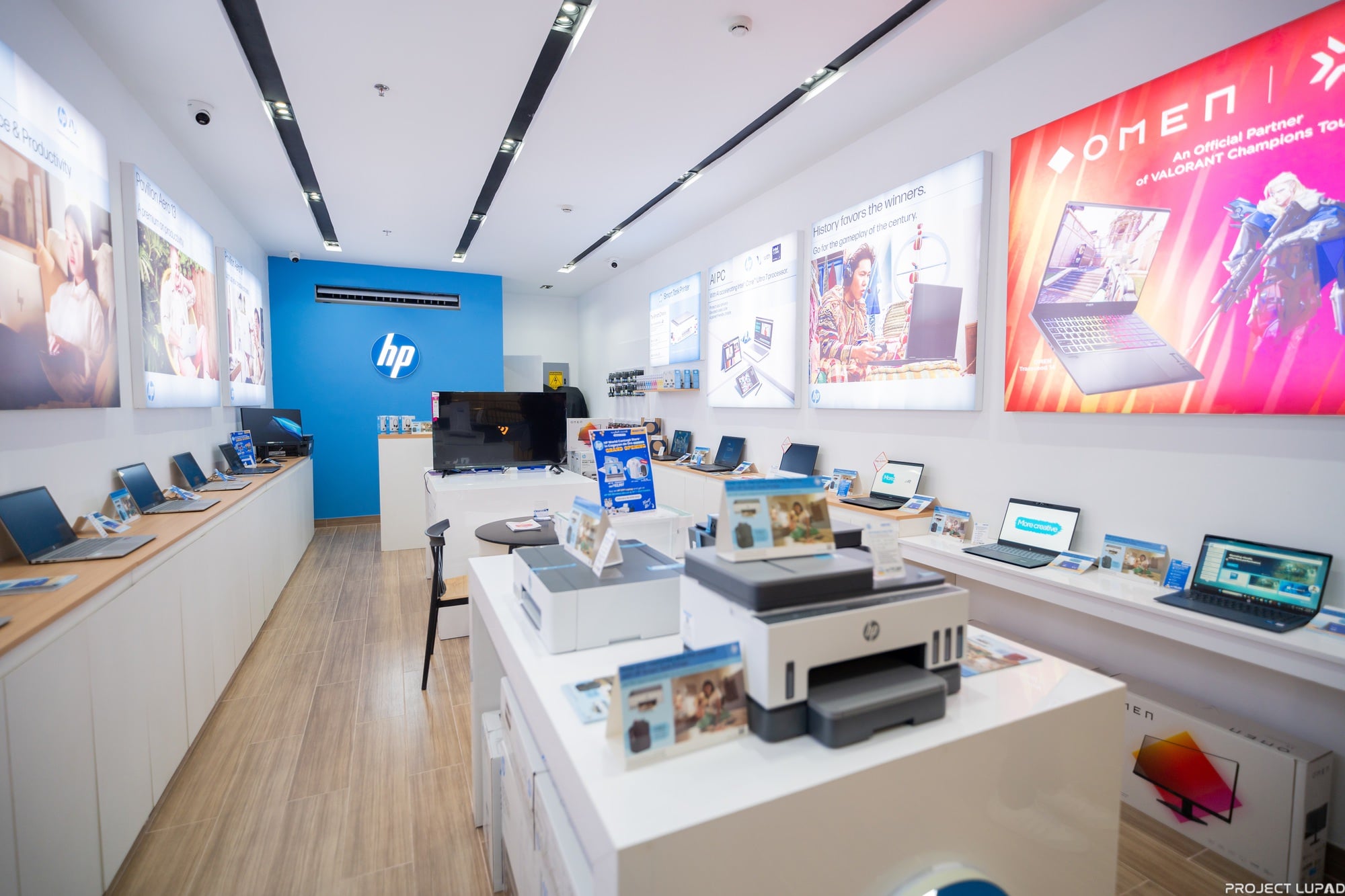 Inside the first HP World Concept Store in Northern Mindanao, shot for this HP case study by Project LUPAD