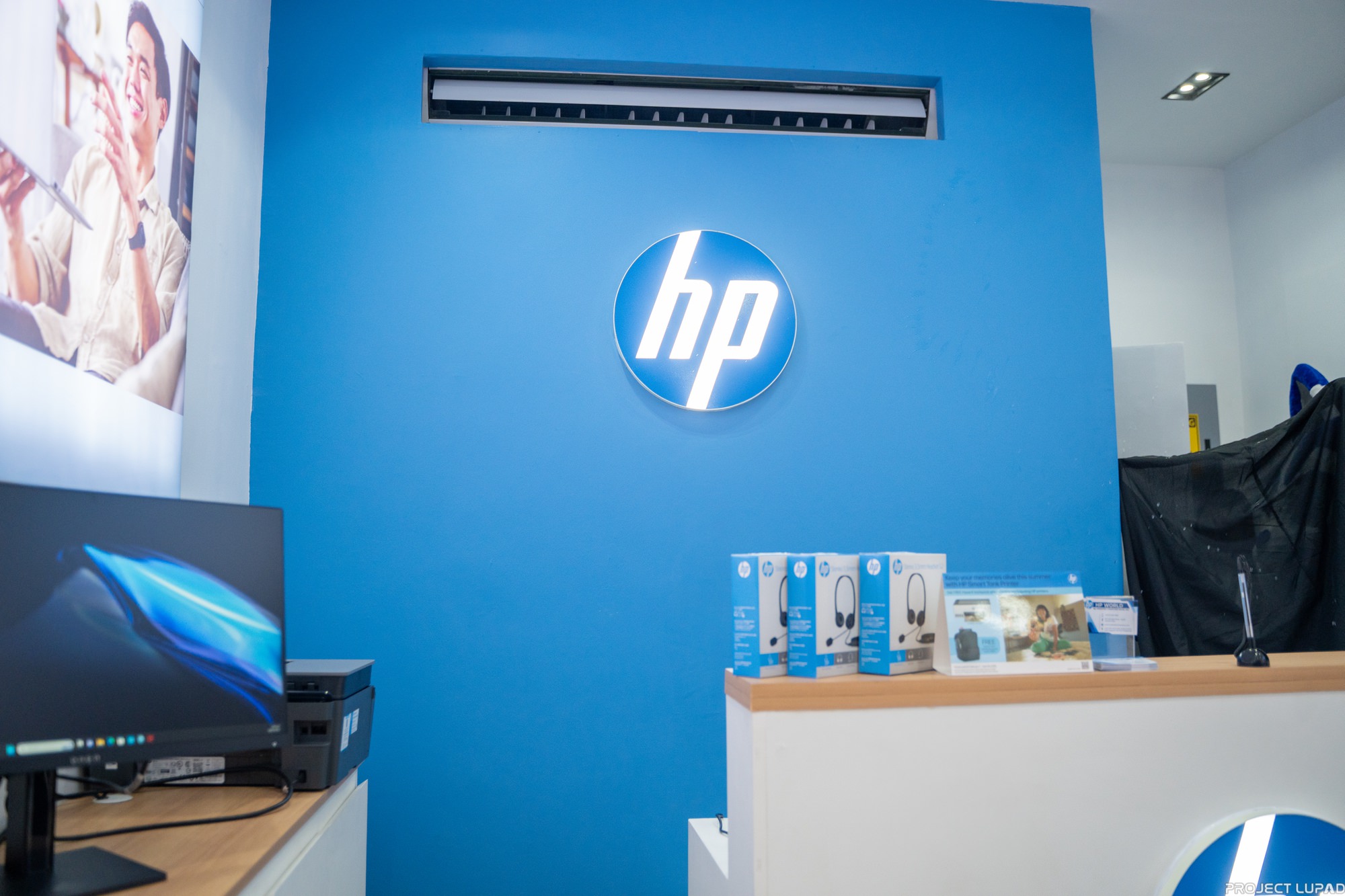 The HP wall inside the new concept store