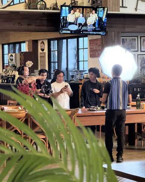 Project LUPAD crew: Restaurant shoot