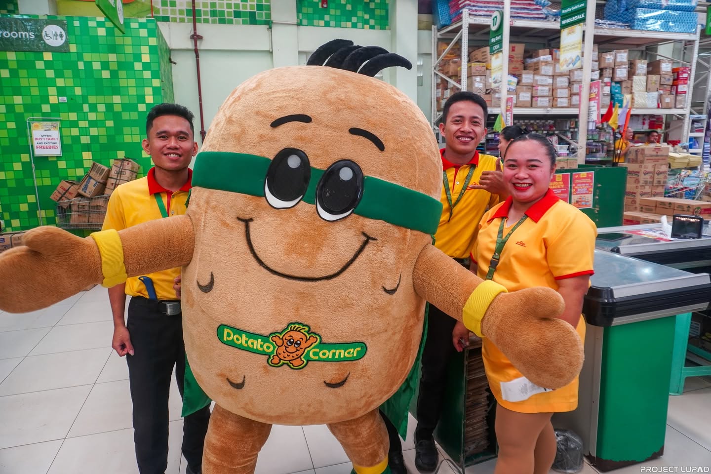 Spudster with the Potato Corner Balingasag team